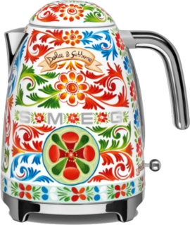 Электрический чайник с оригинальным дизайном от Smeg и Dolce & Gabbana