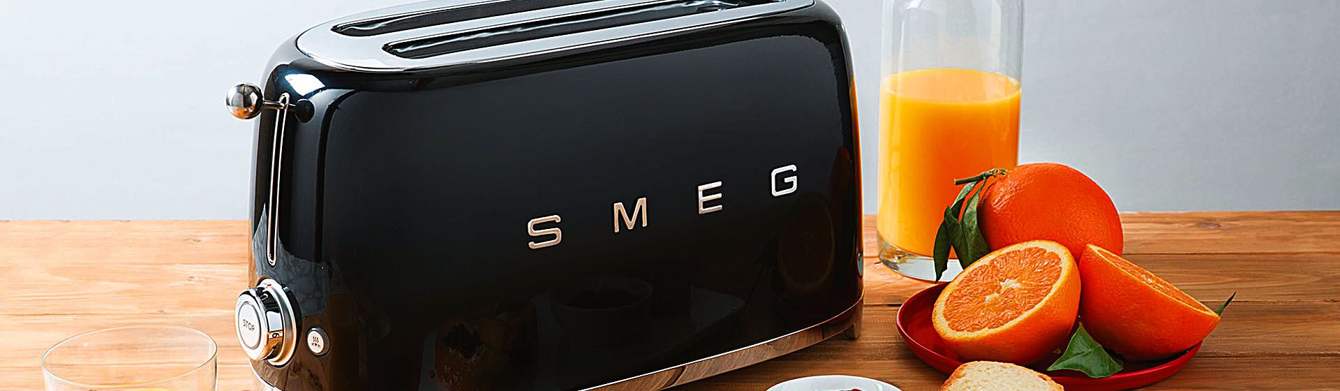 Вкусный и полезный завтрак с тостером от SMEG