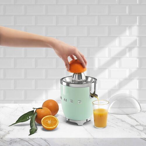 Соковыжималка Smeg CJF01PGEU